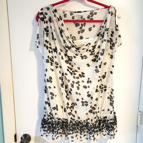Lane Bryant Tops - LANE BRYANT CHIFFON TOP WITH CAMI NWT
